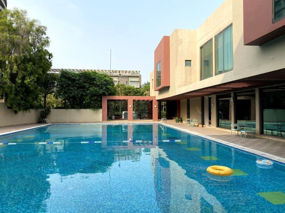 About Us 33 office building 5